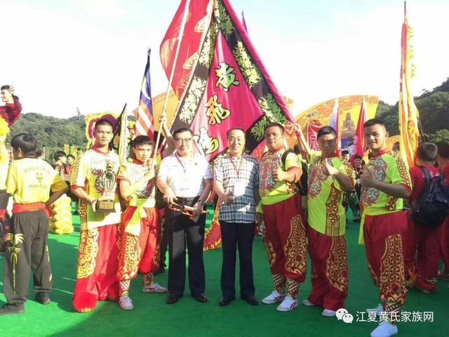黄队球员团结合作，轻松击败对手  第1张